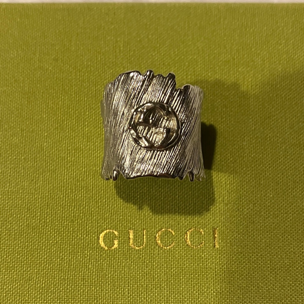 Gucci Silver Ring with Olive Pouch - Picture 3 of 7
